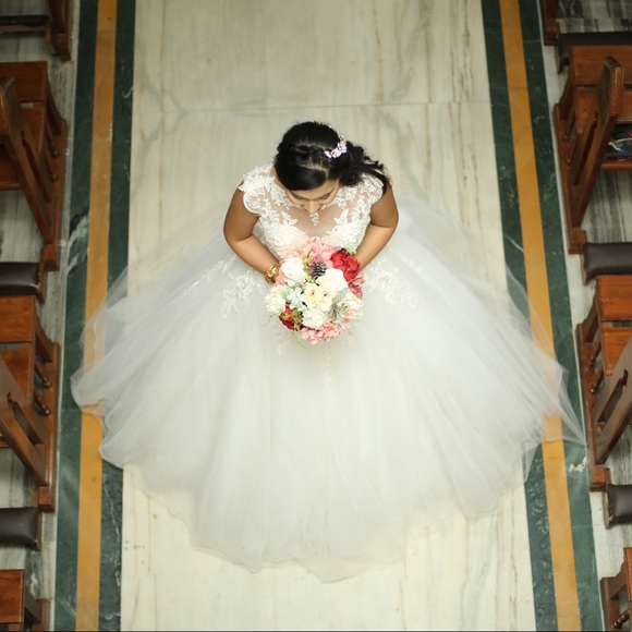 Wedding dress - Picture 4 of 4